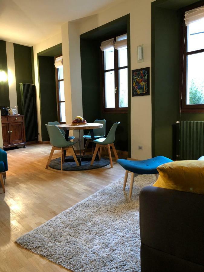 La Via Degli Artisti Lägenhet Arona Exteriör bild