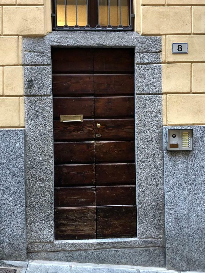 La Via Degli Artisti Lägenhet Arona Exteriör bild