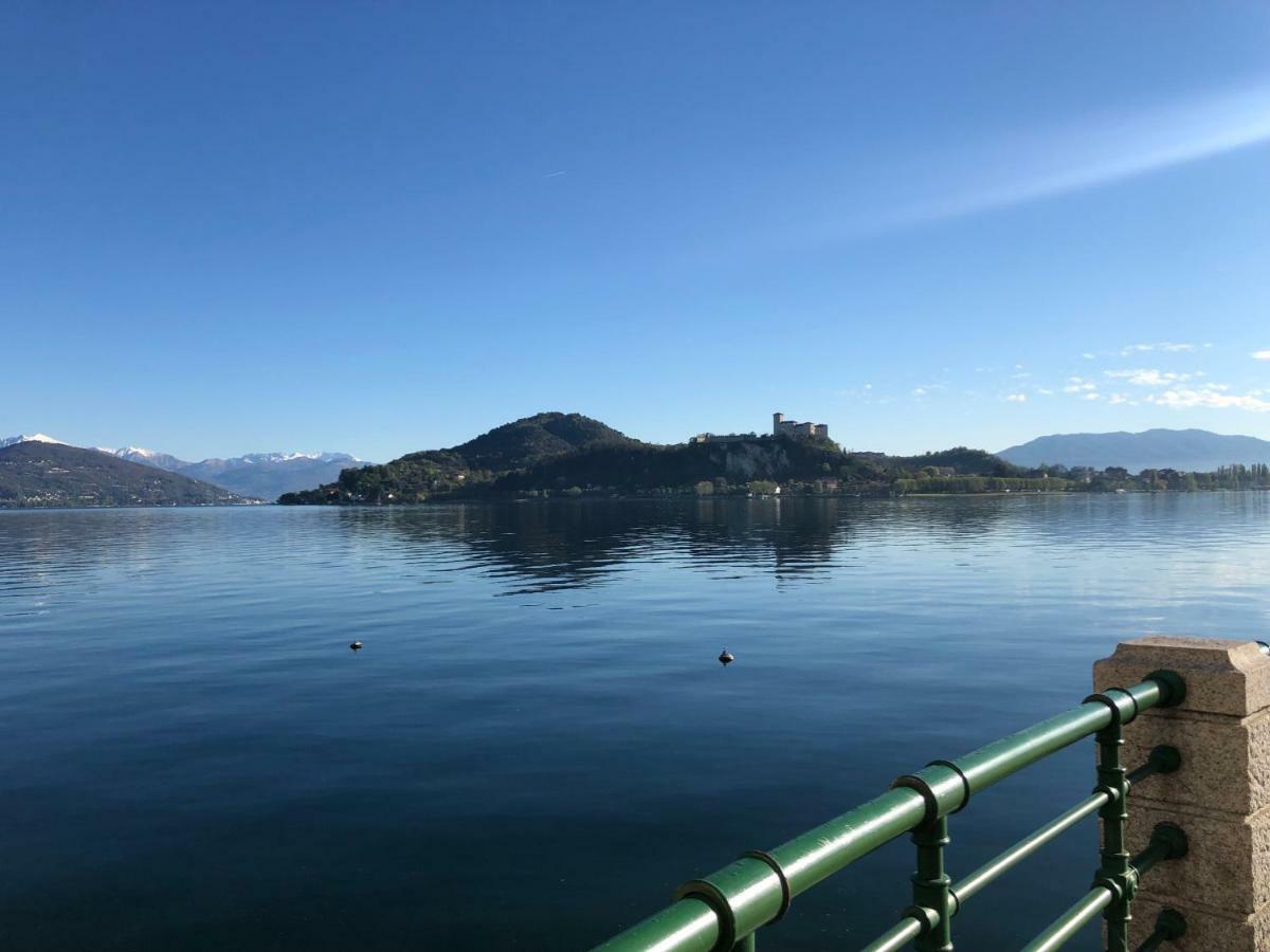 La Via Degli Artisti Lägenhet Arona Exteriör bild